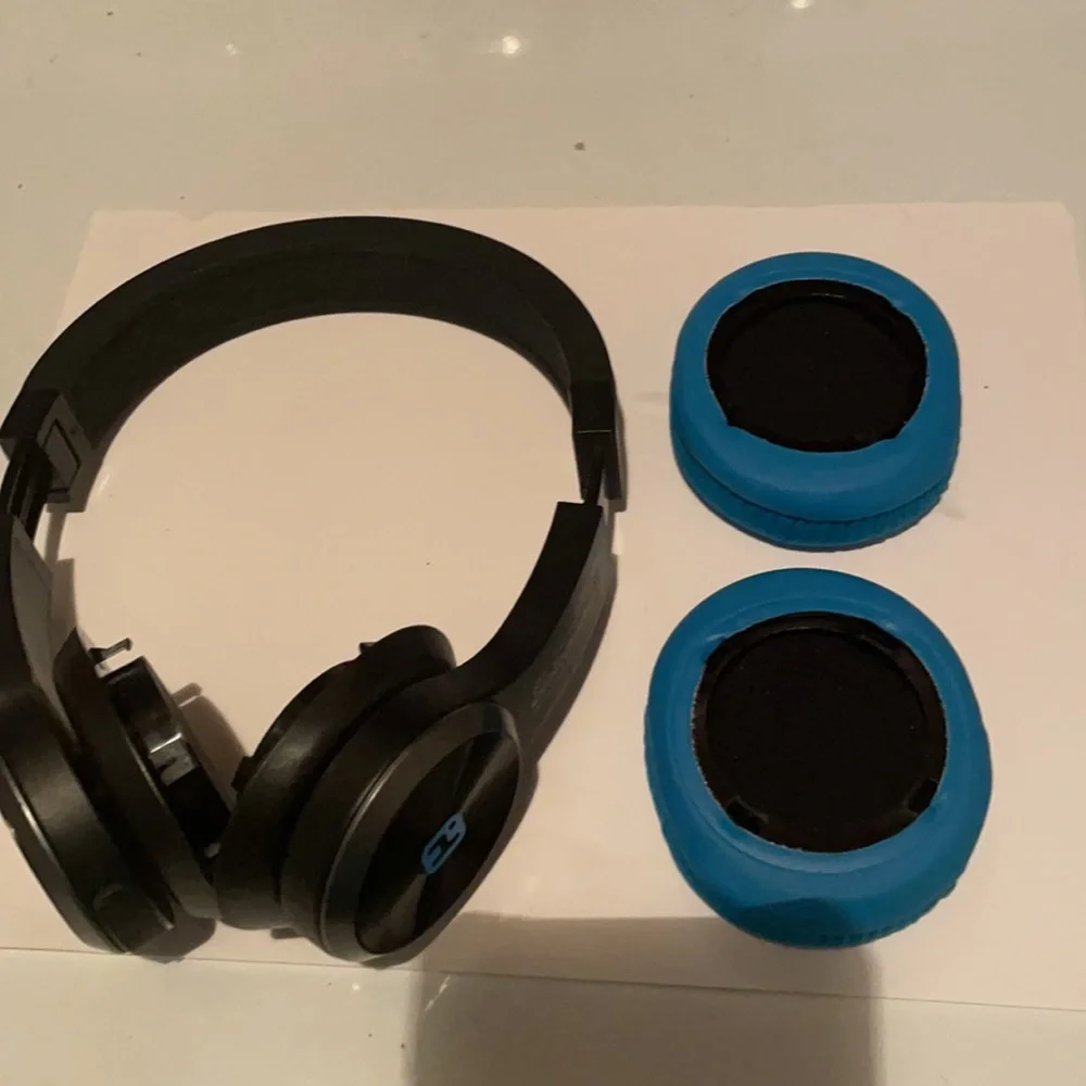 HP Rechargeable Headphones I-Home Bluetooth weather tough slotomania adjustable